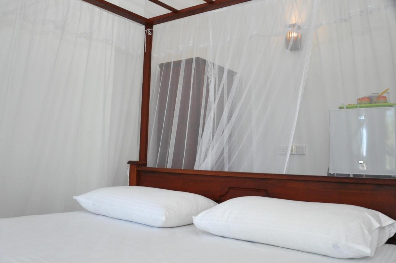 Bed and Breakfast The Ocean à Unawatuna Extérieur photo