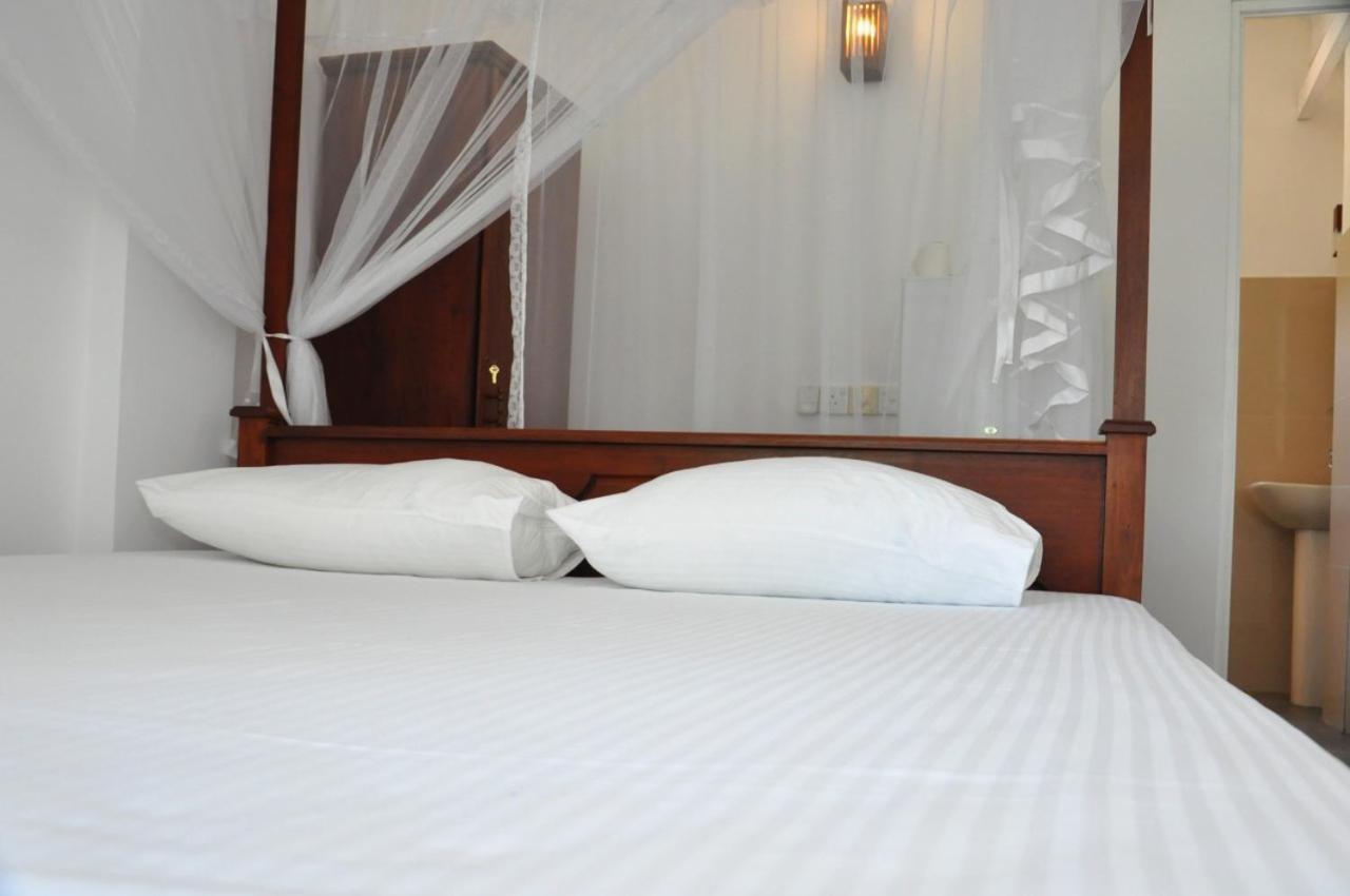 Bed and Breakfast The Ocean à Unawatuna Extérieur photo