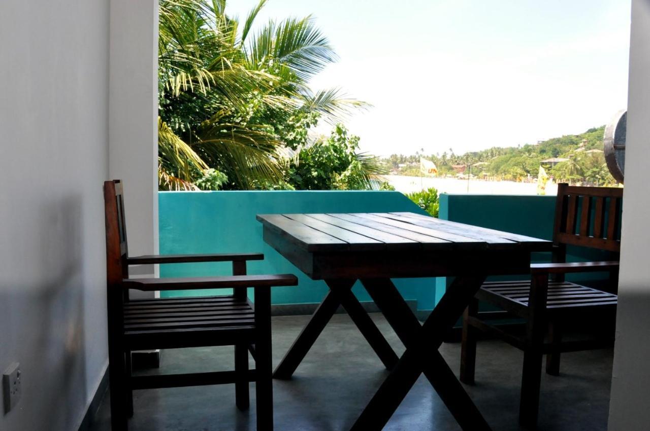 Bed and Breakfast The Ocean à Unawatuna Extérieur photo