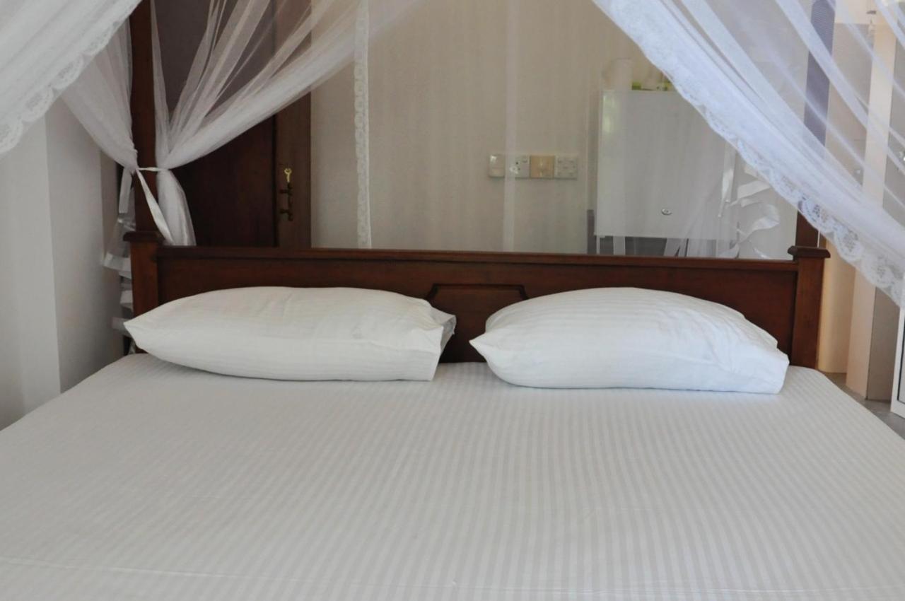Bed and Breakfast The Ocean à Unawatuna Extérieur photo
